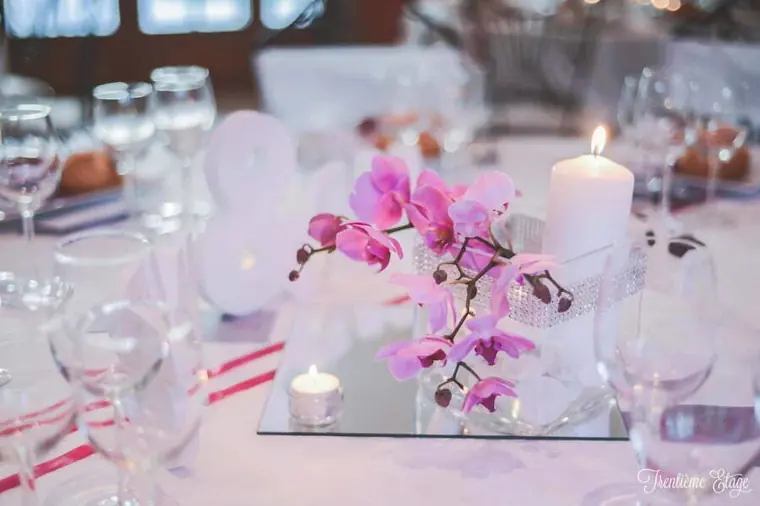 centre de table mariage orchidée bougie diamants miroir