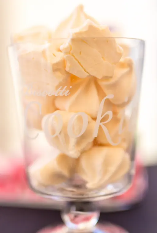 Les meringues dans un bocal gravé
