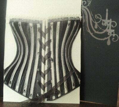 Faire-part en corset noir et blanc fabriqué à la main pour le mariage